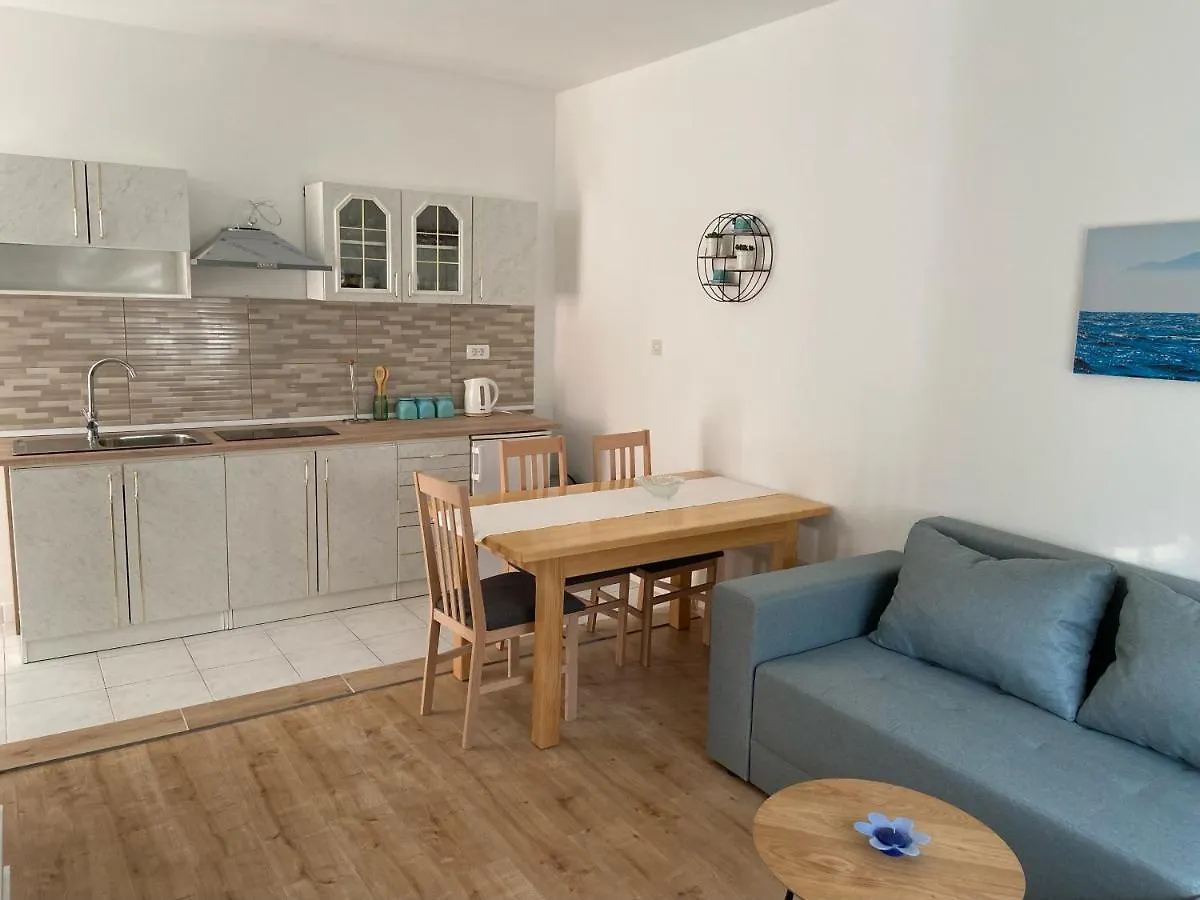 Apartmani Gojko Biograd Na Moru 0*,  Croatia